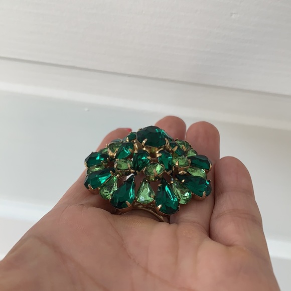 Vintage Gold-tone Green Rhinestone Domed Brooch - Picture 12 of 17